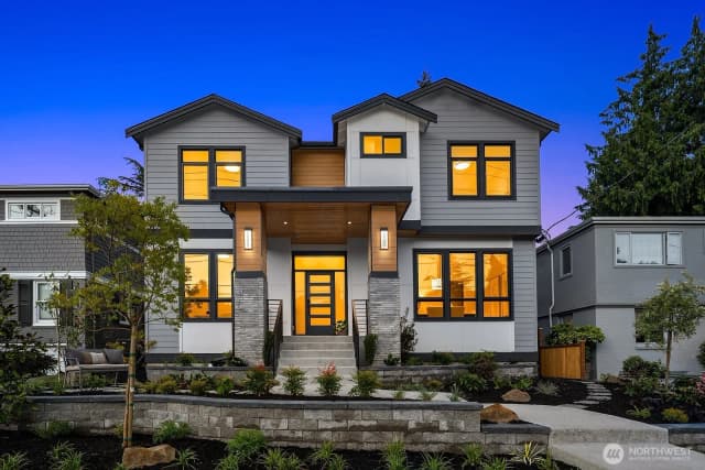 Property photo for 2526 35th Avenue W, Seattle