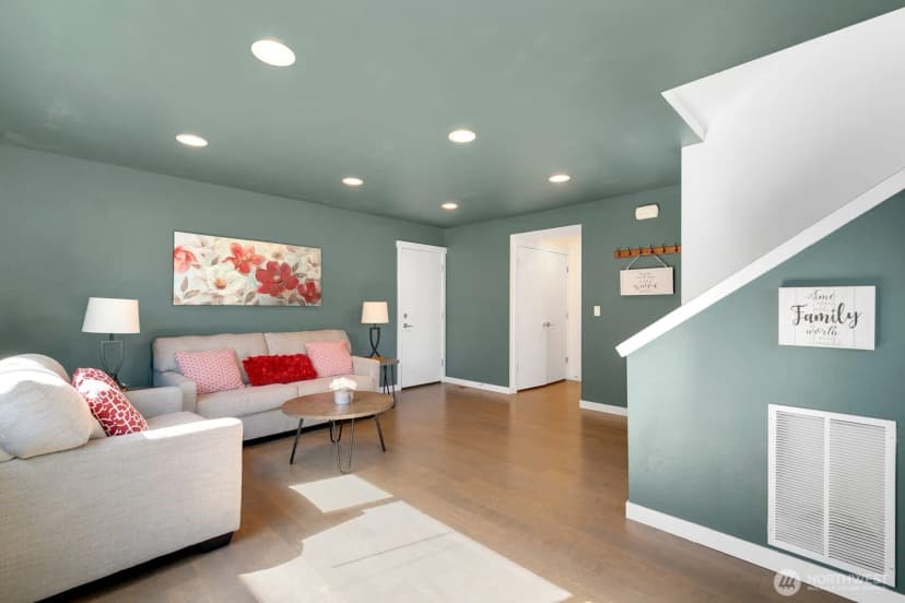 Property photo for 4261 S Holden Street, Seattle photo 3