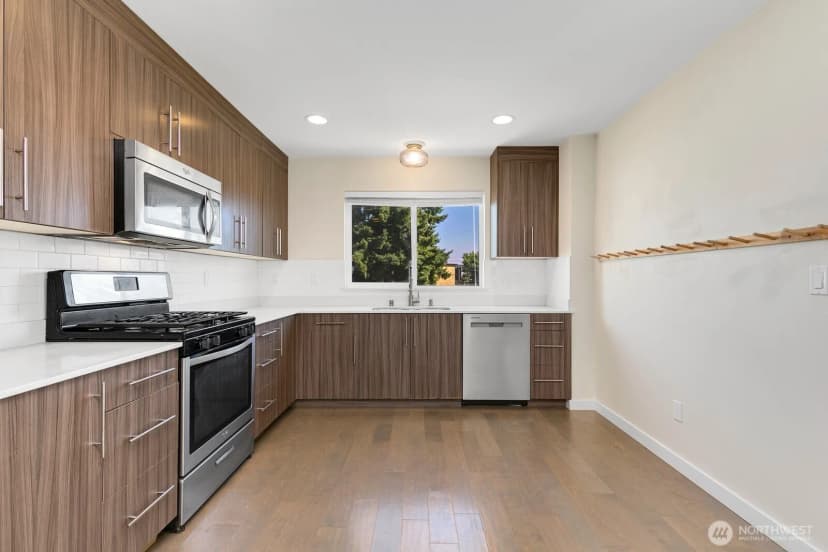 Property photo for 4261 S Holden Street, Seattle photo 17