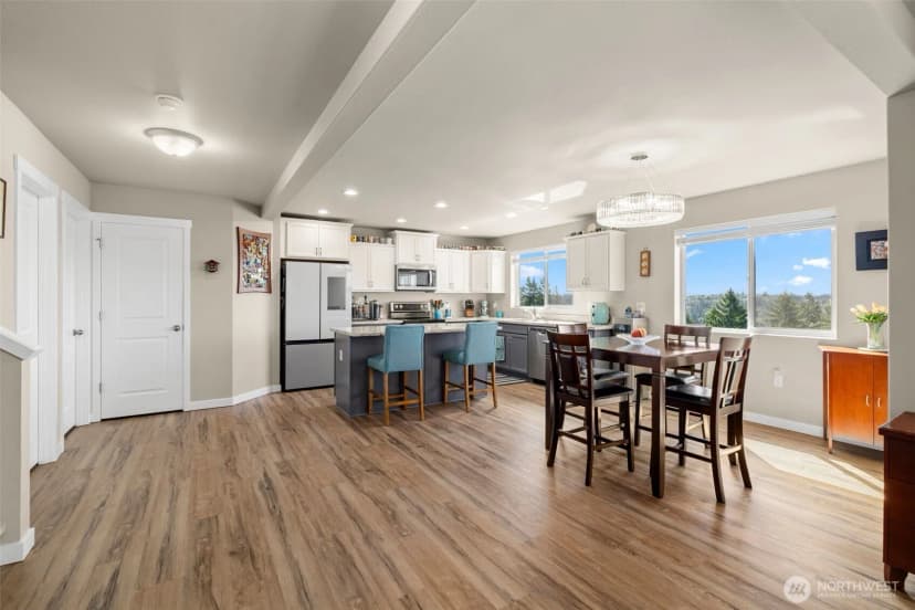 Property photo for 2416 W Echo Bay Drive, Bremerton photo 9