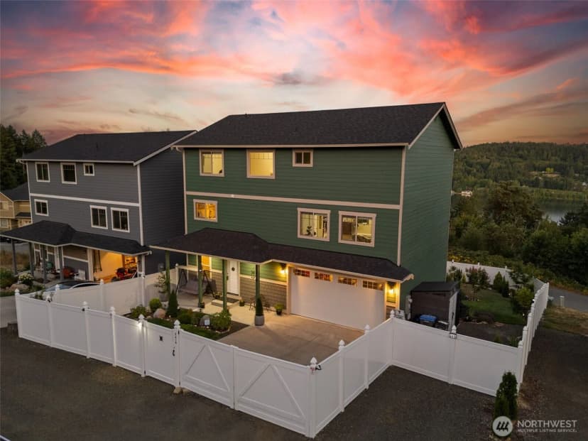 Property photo for 2416 W Echo Bay Drive, Bremerton photo 2