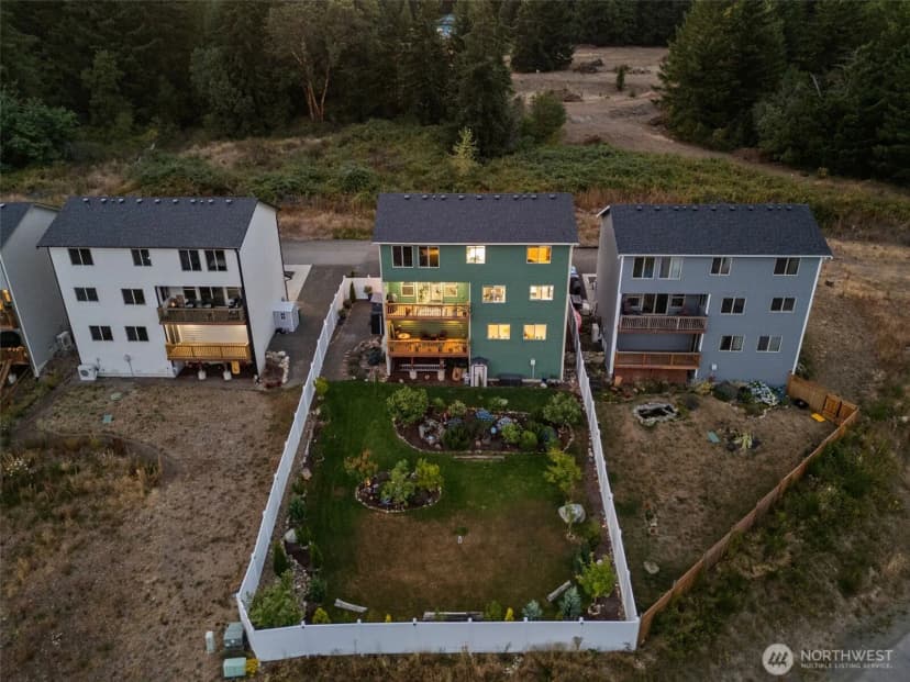 Property photo for 2416 W Echo Bay Drive, Bremerton photo 38