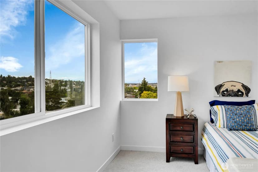 Property photo for 625 W Emerson Street, Seattle photo 14