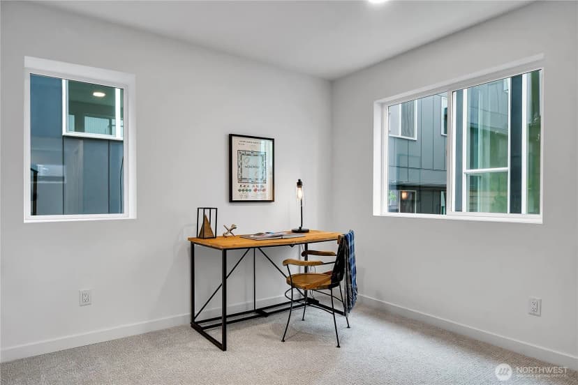 Property photo for 625 W Emerson Street, Seattle photo 16