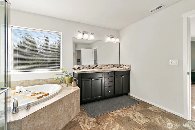 Property photo for 805 Louise Wise Avenue Nw, Orting photo 25