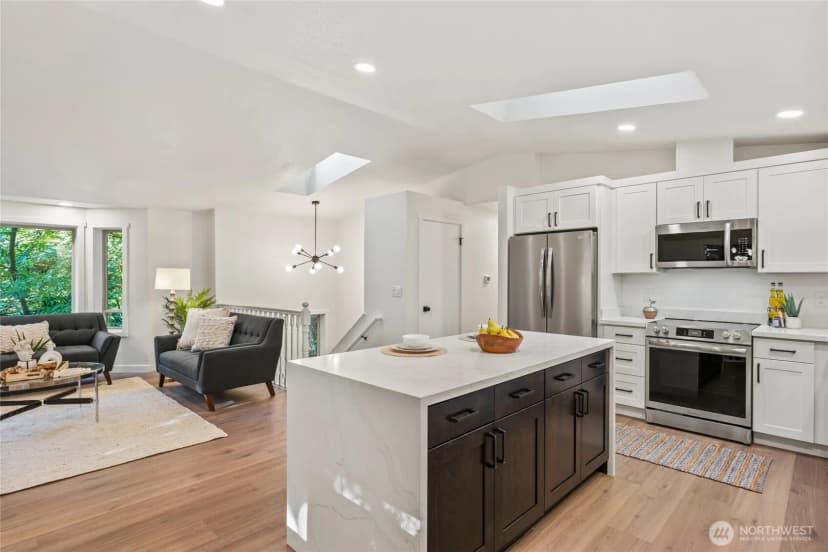 Property photo for 20631 W Richmond Road, Bothell photo 9