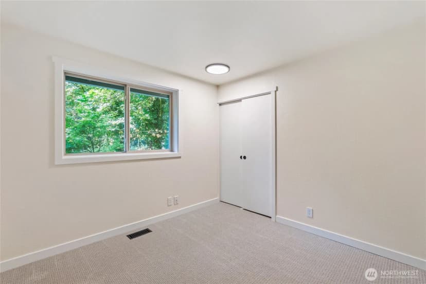 Property photo for 20631 W Richmond Road, Bothell photo 21