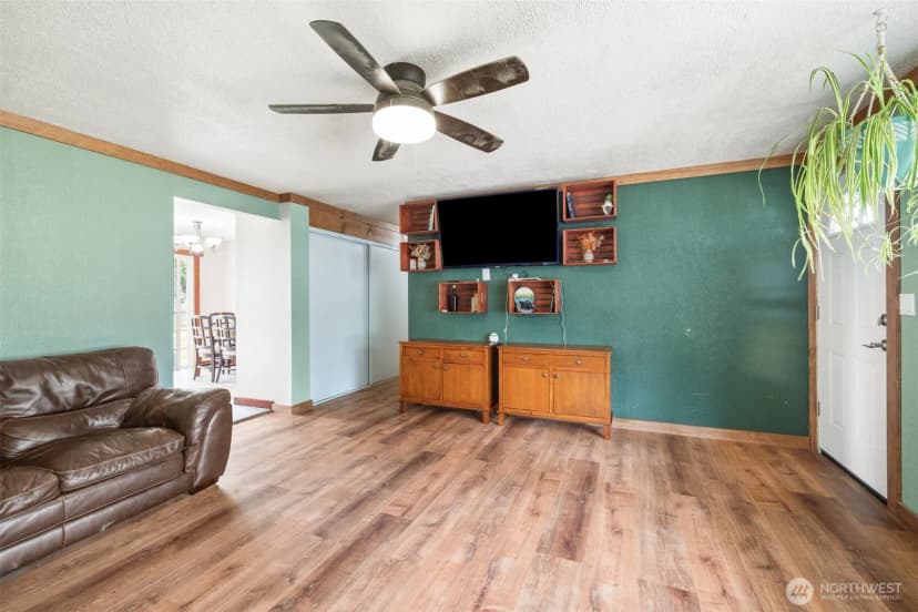 Property photo for 32 N Evergreen Place, Sequim photo 5