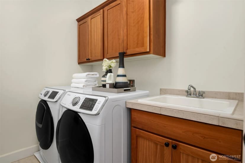 Property photo for 101 Shy Bear Way Nw, Issaquah photo 28