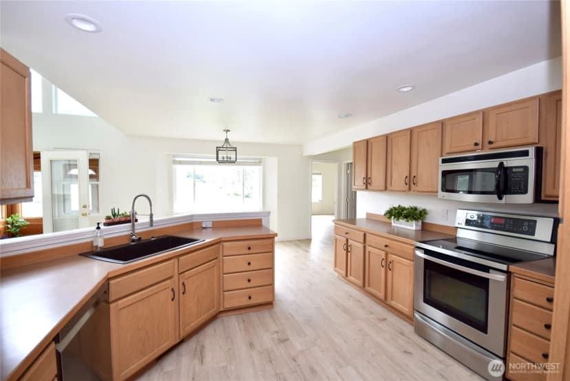 Property photo for 71 John Carl Road, Sequim photo 12