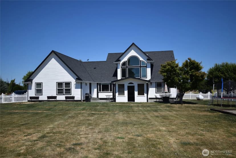 Property photo for 71 John Carl Road, Sequim photo 2