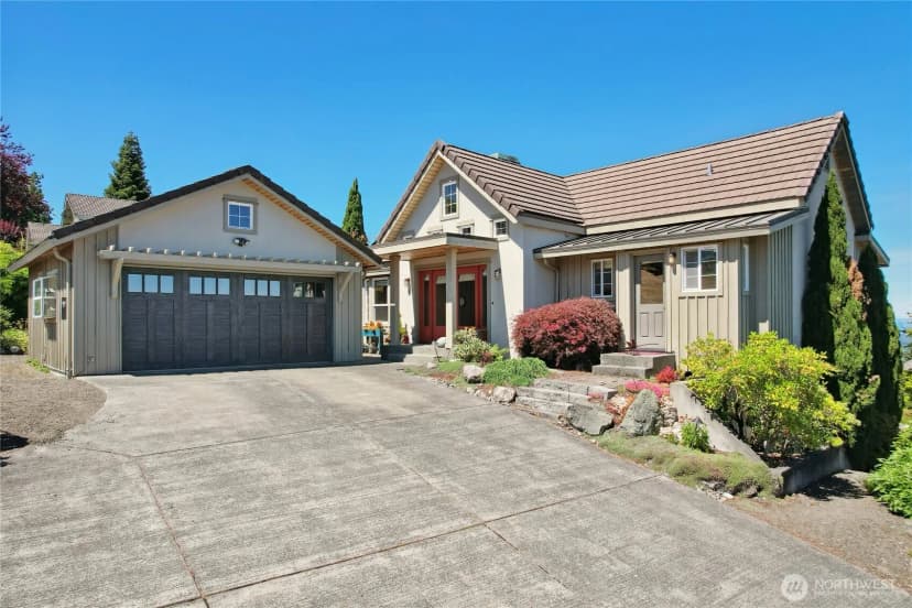 Property photo for 12 Hawks Way, Sequim photo 3