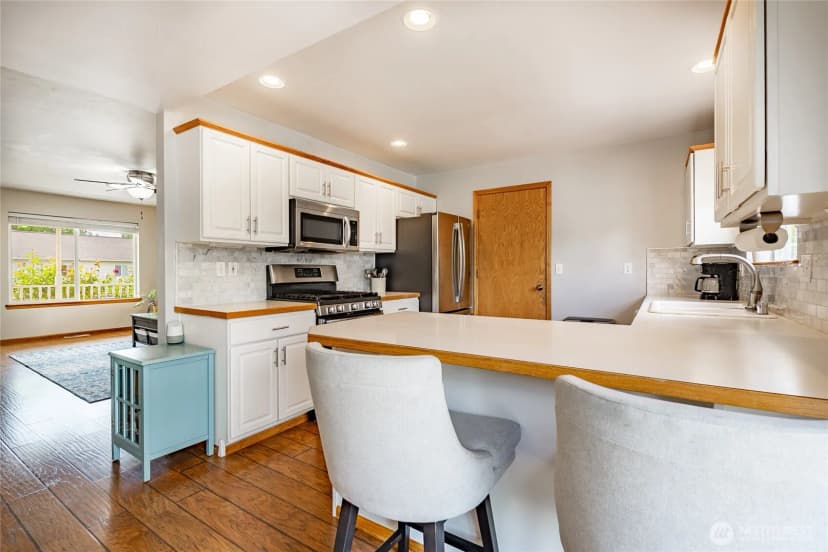 Property photo for 1800 Pine Street, Lynden photo 12