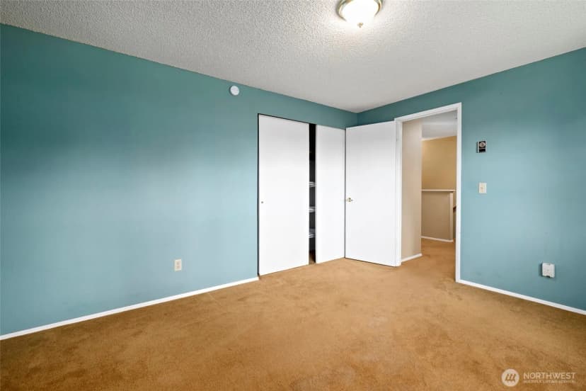 Property photo for 2122 Colonial Way, Oak Harbor photo 23