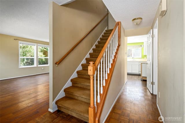 Property photo for 2122 Colonial Way, Oak Harbor photo 4