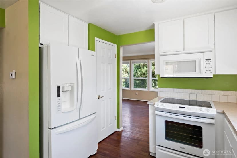 Property photo for 2122 Colonial Way, Oak Harbor photo 14