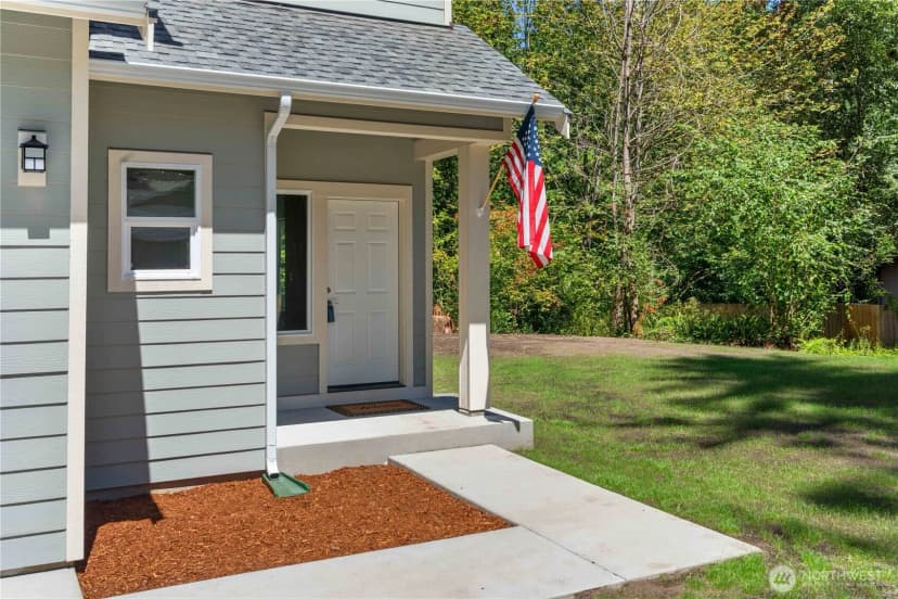 Property photo for 17519 Loop Lane Se, Yelm photo 3