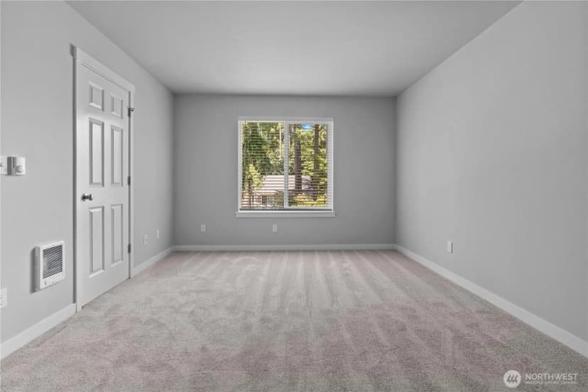 Property photo for 21720 N Clear Lake Boulevard Se, Yelm photo 13