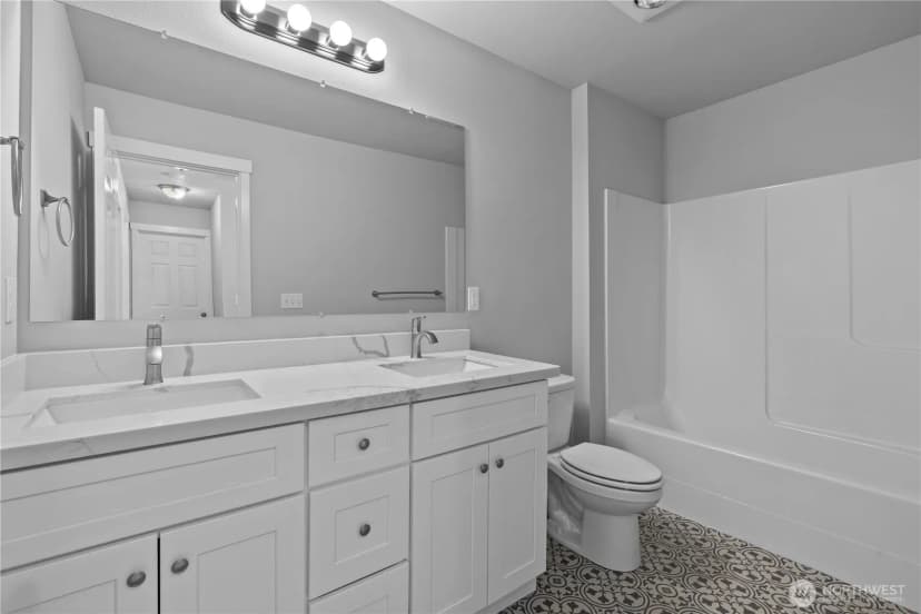 Property photo for 21720 N Clear Lake Boulevard Se, Yelm photo 17