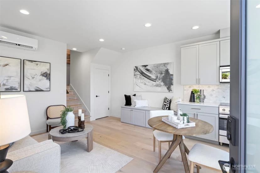 Property photo for 3812 31st Avenue W #b, Seattle photo 4