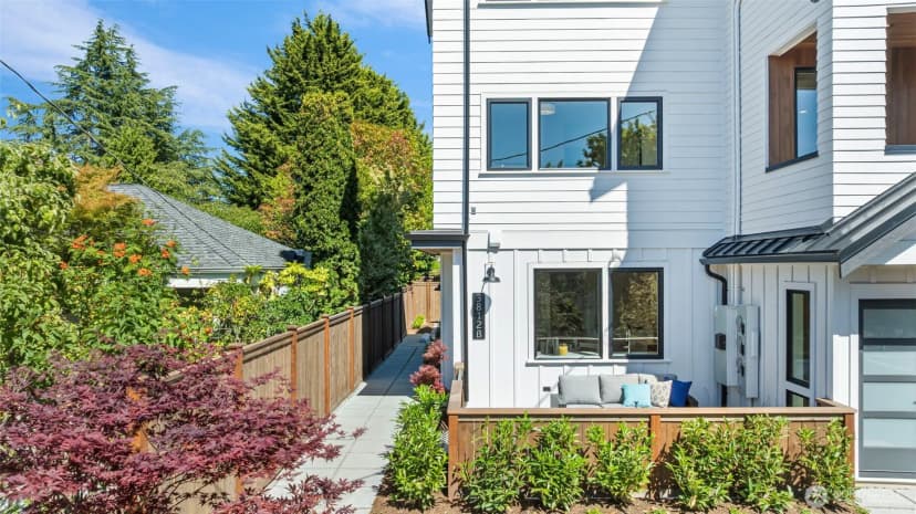 Property photo for 3812 31st Avenue W #b, Seattle