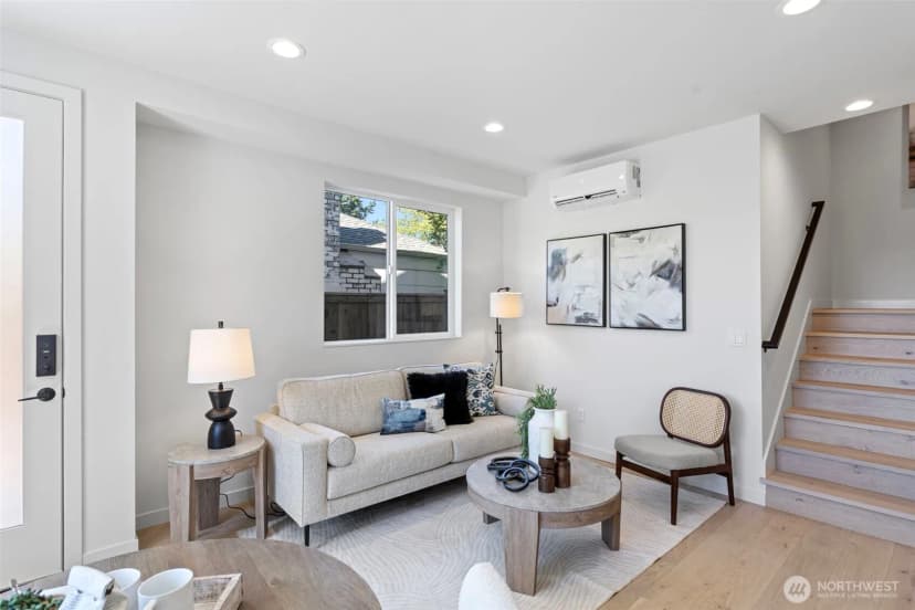 Property photo for 3812 31st Avenue W #b, Seattle photo 6