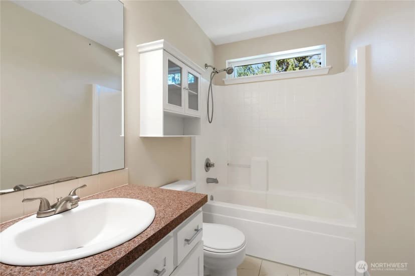 Property photo for 914 109th Avenue Ct E, Edgewood photo 15