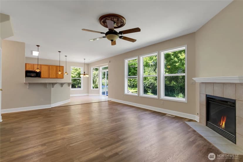 Property photo for 914 109th Avenue Ct E, Edgewood photo 10
