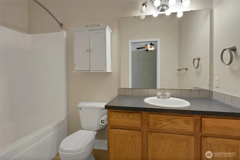 Property photo for 914 109th Avenue Ct E, Edgewood photo 8