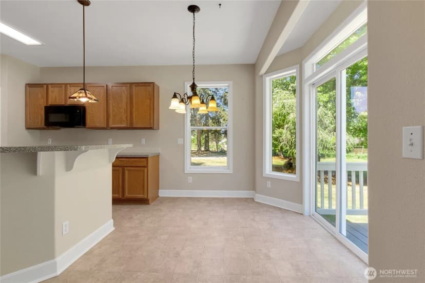 Property photo for 914 109th Avenue Ct E, Edgewood photo 6