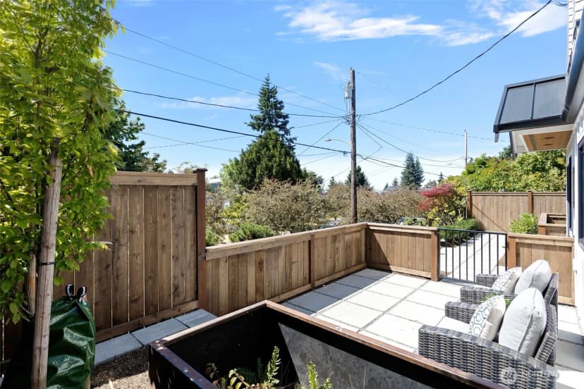 Property photo for 3812 31st Avenue W, Seattle photo 4