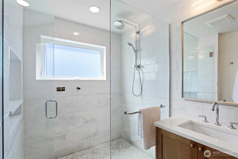 Property photo for 3812 31st Avenue W, Seattle photo 28