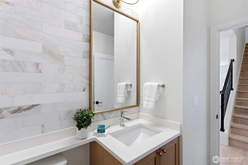 Property photo for 3812 31st Avenue W, Seattle photo 22
