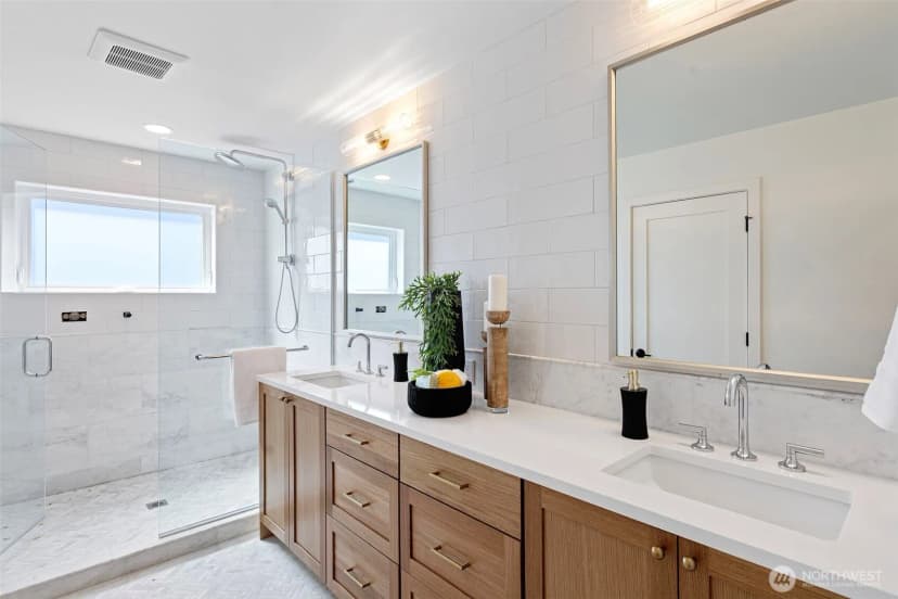 Property photo for 3812 31st Avenue W, Seattle photo 27