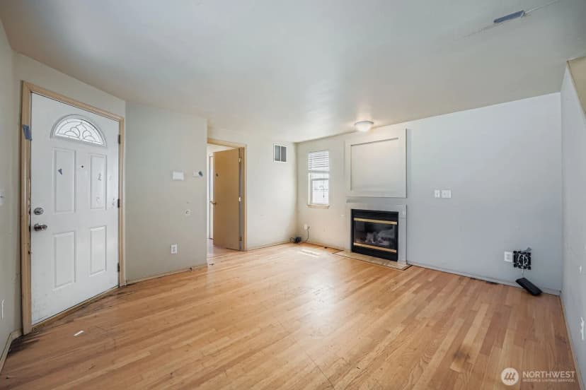 Property photo for 8811 2nd Avenue S, Seattle photo 4