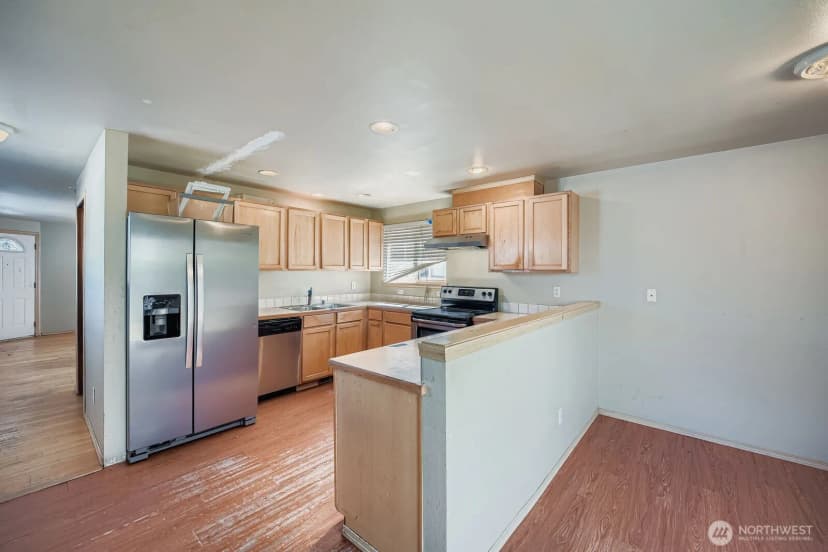Property photo for 8811 2nd Avenue S, Seattle photo 9