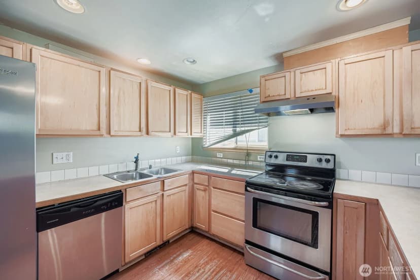 Property photo for 8811 2nd Avenue S, Seattle photo 8