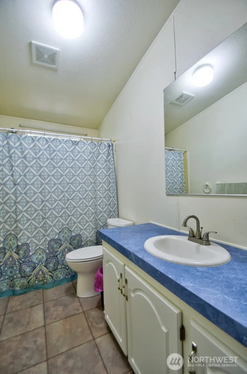 Property photo for 930 Tipsoo Loop N, Rainier photo 24