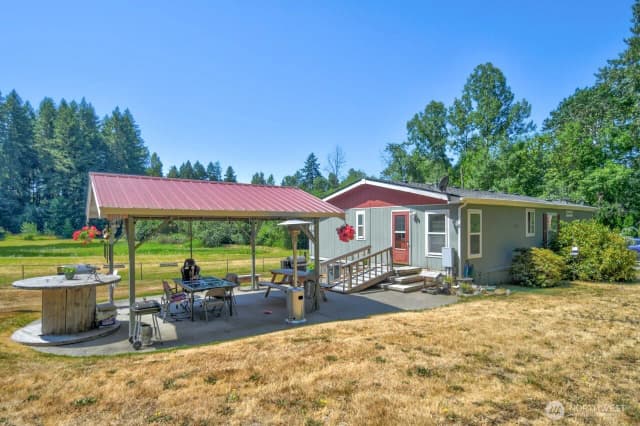 Property photo for 930 Tipsoo Loop N, Rainier photo 3
