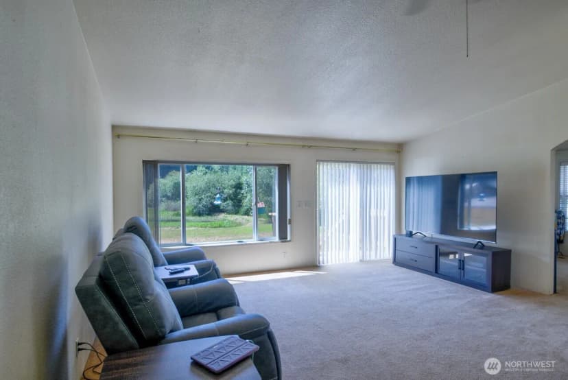 Property photo for 930 Tipsoo Loop N, Rainier photo 6