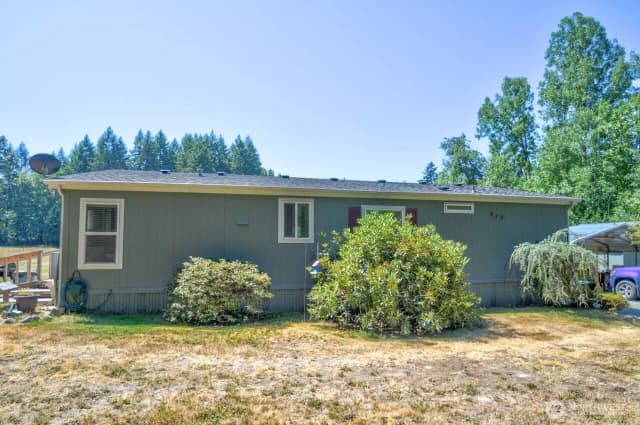 Property photo for 930 Tipsoo Loop N, Rainier