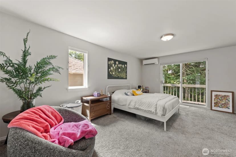 Property photo for 10307 Ave 46th Avenue Ne, Seattle photo 11