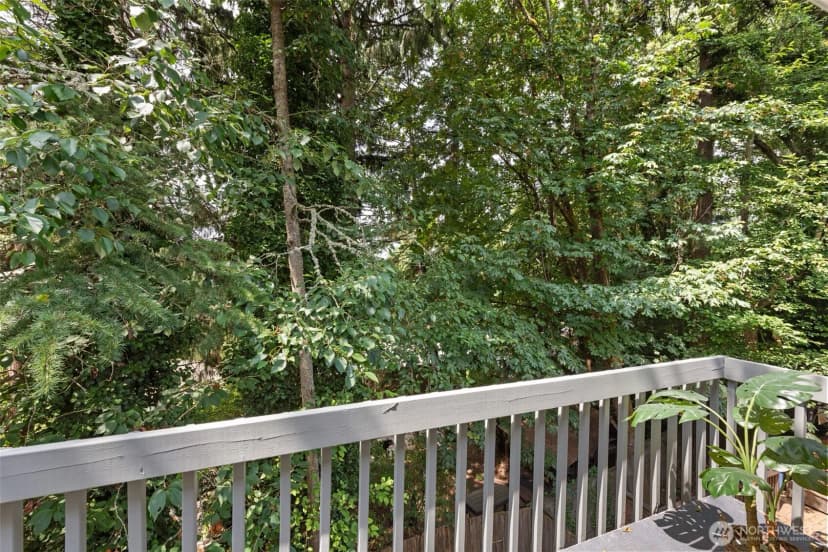 Property photo for 10307 Ave 46th Avenue Ne, Seattle photo 12