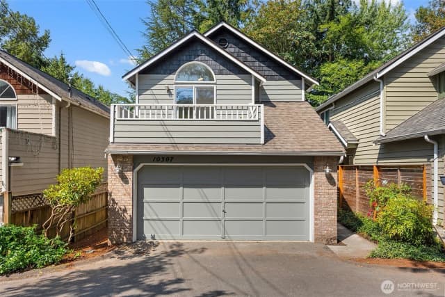Property photo for 10307 Ave 46th Avenue Ne, Seattle