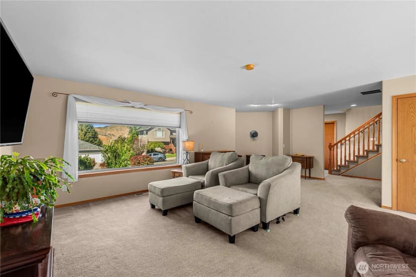 Property photo for 717 S Lexington Place, East Wenatchee photo 17