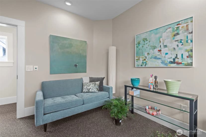 Property photo for 4510 Thackeray Ne, Seattle photo 25
