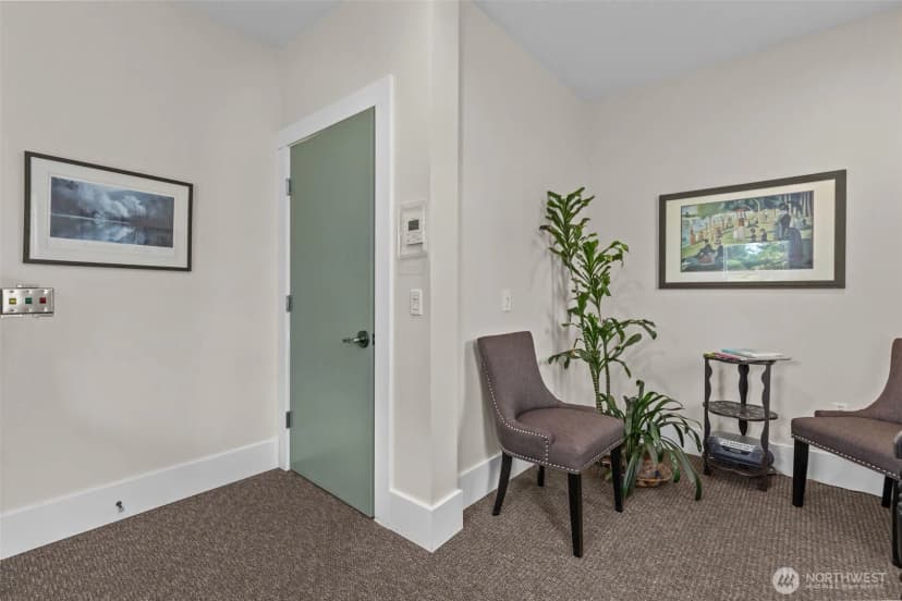 Property photo for 4510 Thackeray Ne, Seattle photo 30