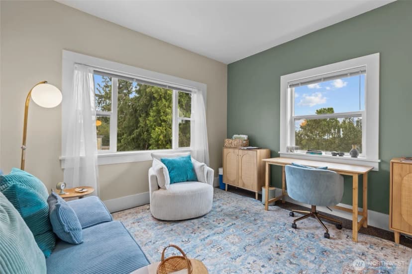 Property photo for 4510 Thackeray Ne, Seattle photo 17