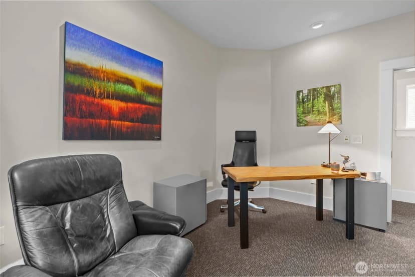Property photo for 4510 Thackeray Ne, Seattle photo 27