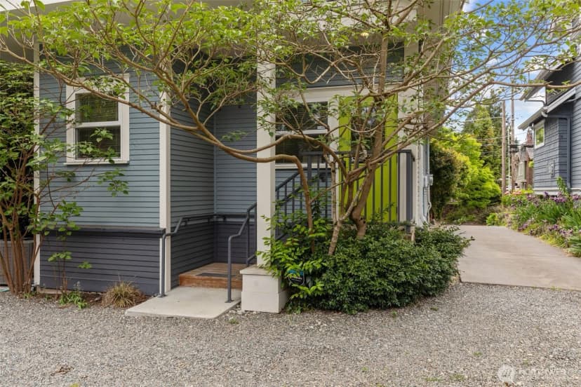 Property photo for 4510 Thackeray Ne, Seattle photo 36